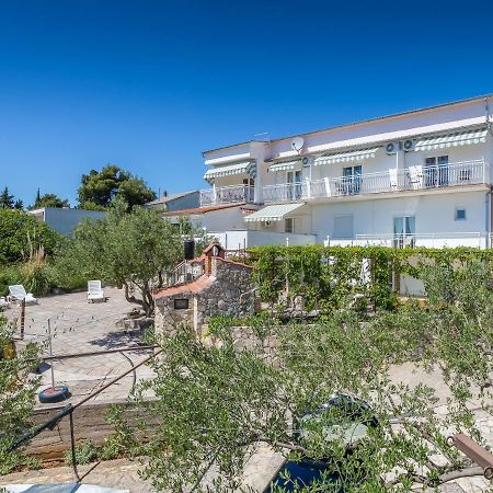 Apartments Antea & Magdalena Пироваць Екстер'єр фото