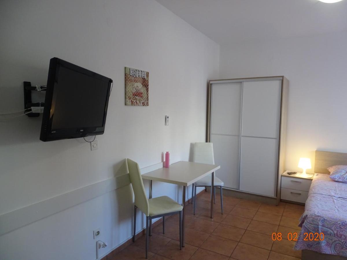 Apartments Antea & Magdalena Пироваць Екстер'єр фото