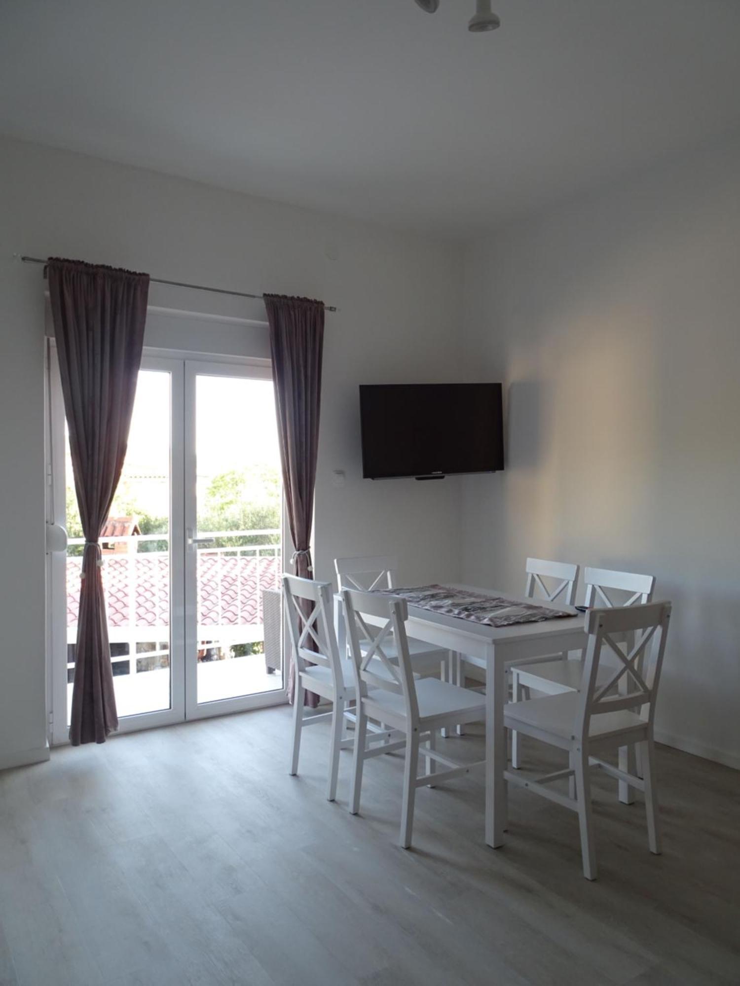Apartments Antea & Magdalena Пироваць Екстер'єр фото