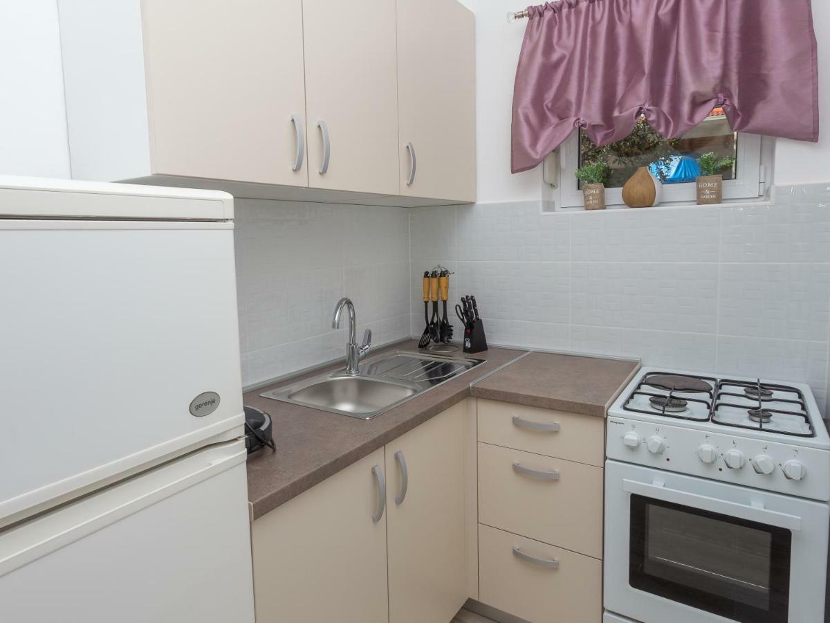 Apartments Antea & Magdalena Пироваць Екстер'єр фото