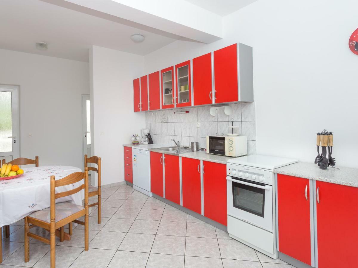 Apartments Antea & Magdalena Пироваць Екстер'єр фото