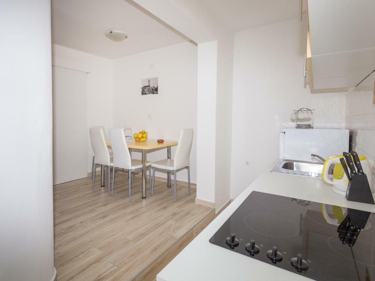 Apartments Antea & Magdalena Пироваць Екстер'єр фото